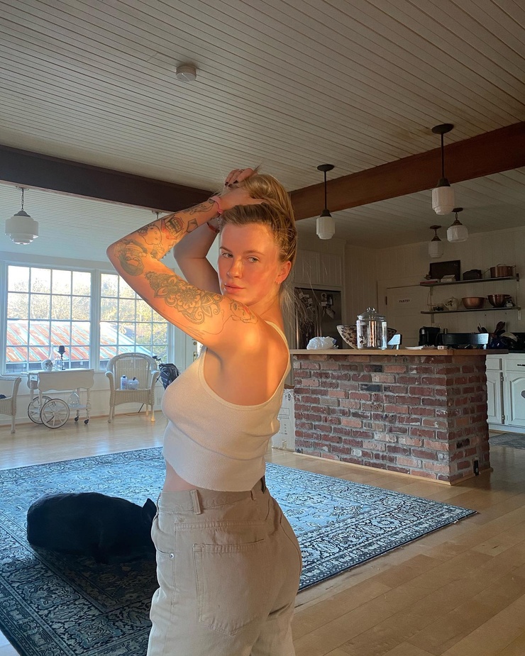 Ireland Baldwin Ireland Baldwin