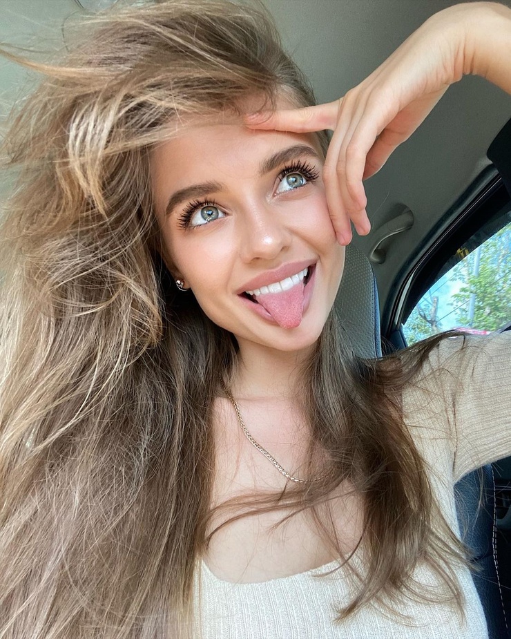 Snezhana Yanchenko Snezhana Yanchenko