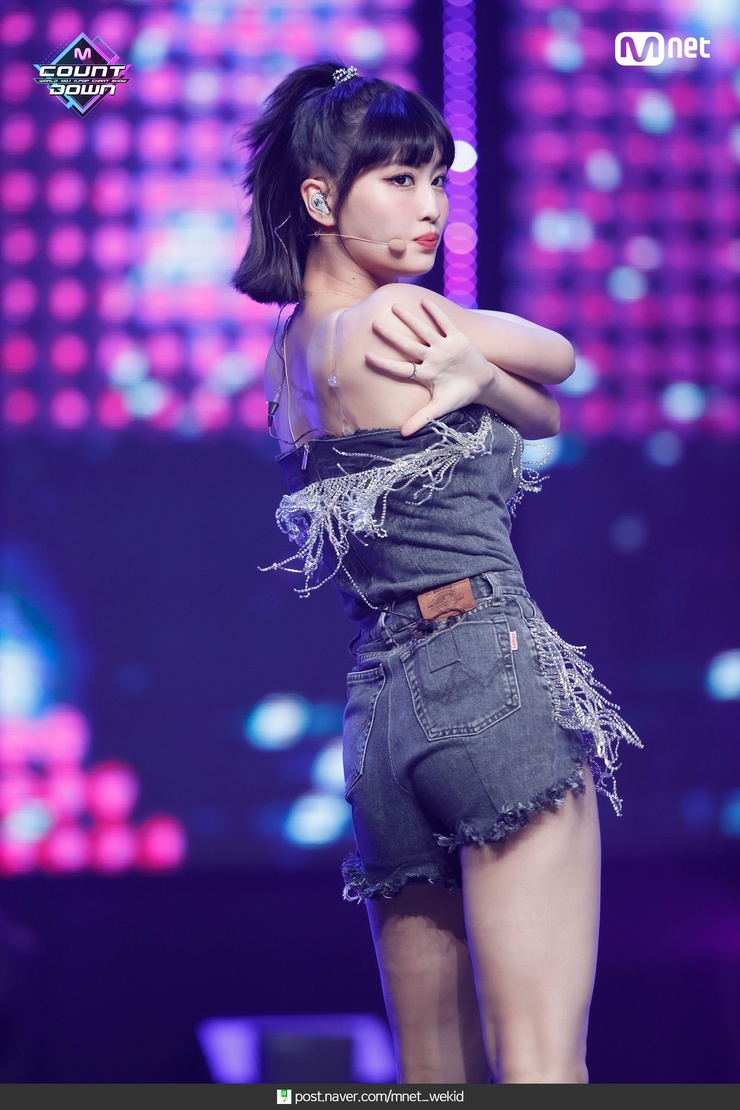 Hirai Momo