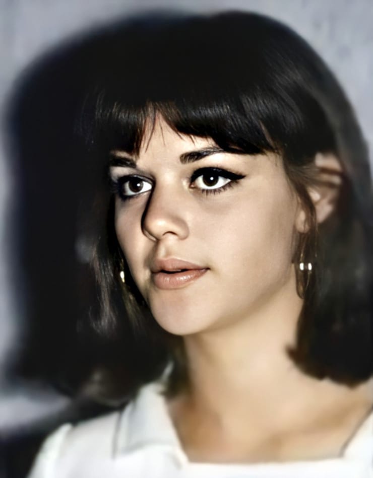 Tina Aumont Tina Aumont