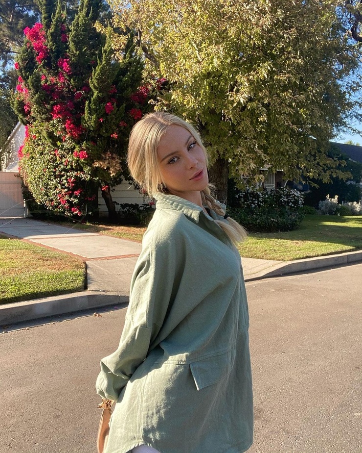 Daisy Keech Daisy Keech