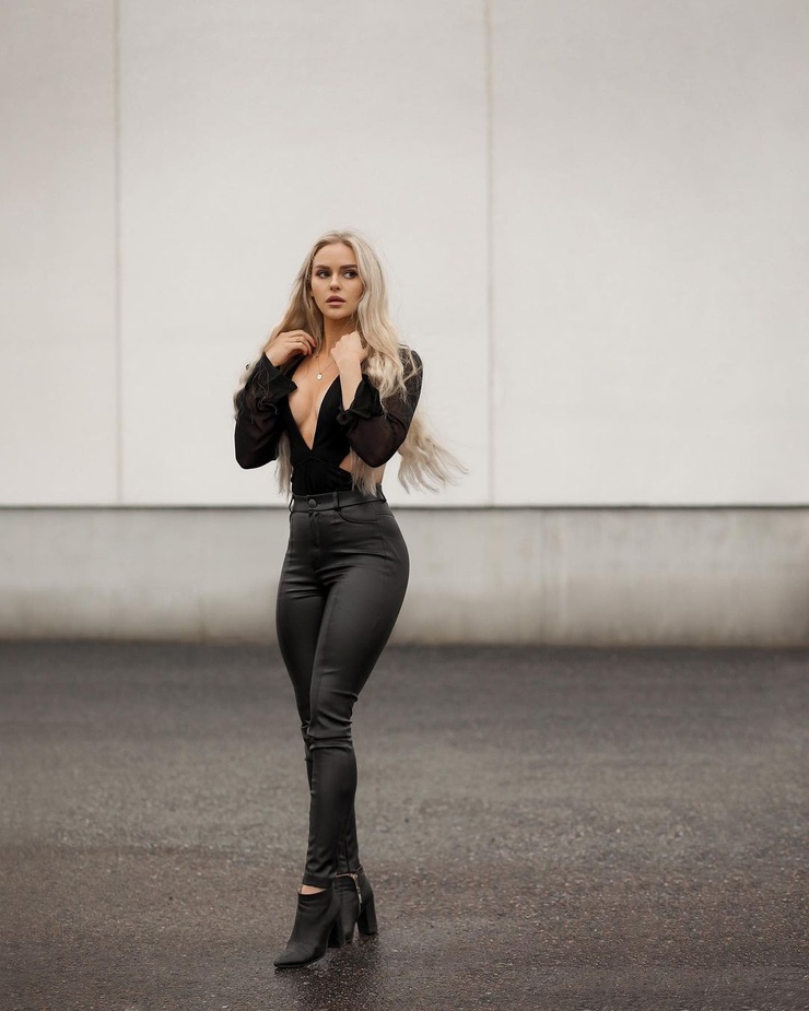 ANNA NYSTRÖM ANNA NYSTRÖM