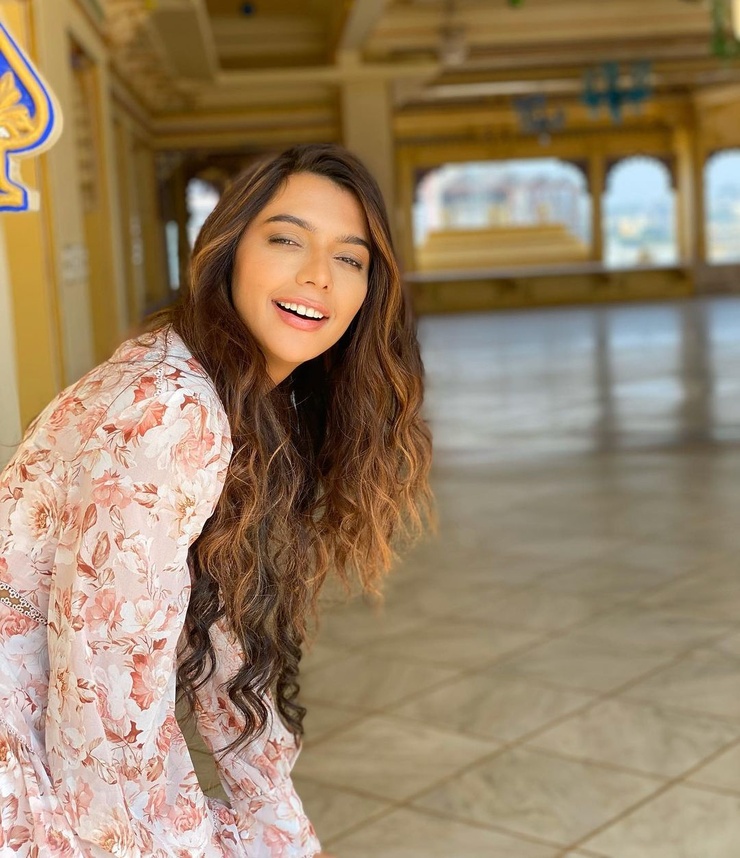 Ruhi Singh Ruhi Singh