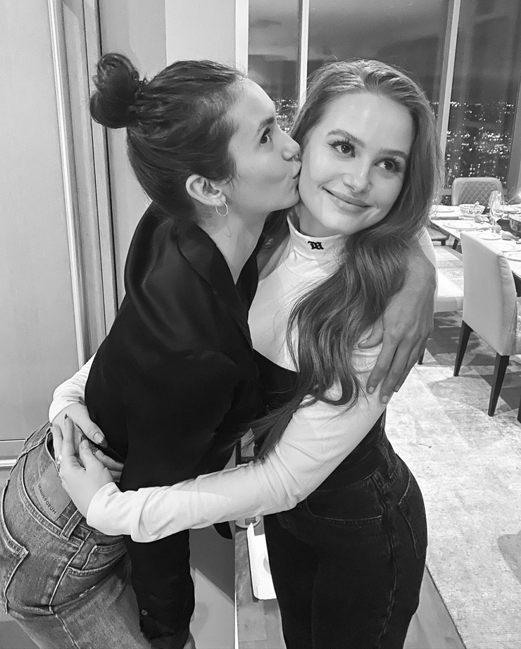 Nina Dobrev