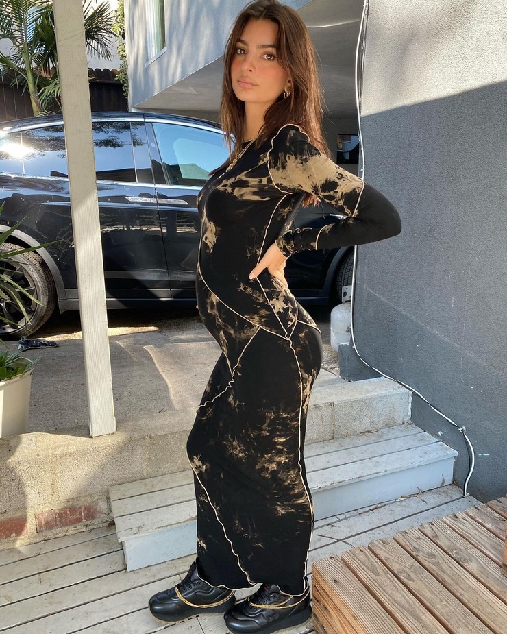 Emily Ratajkowski