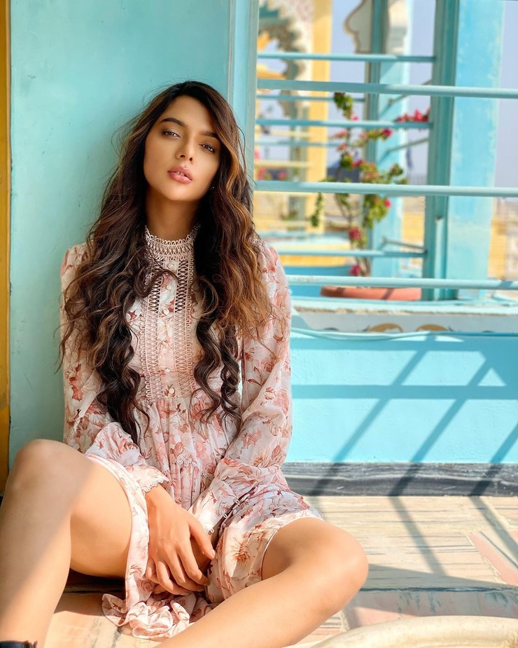 Ruhi Singh Ruhi Singh