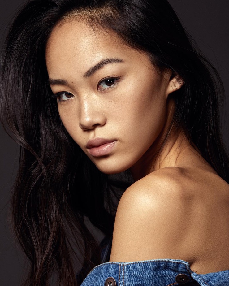 Picture of CHLOE YU