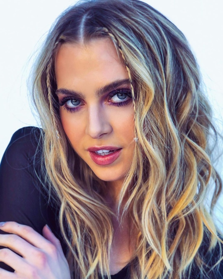 Anne Winters Anne Winters