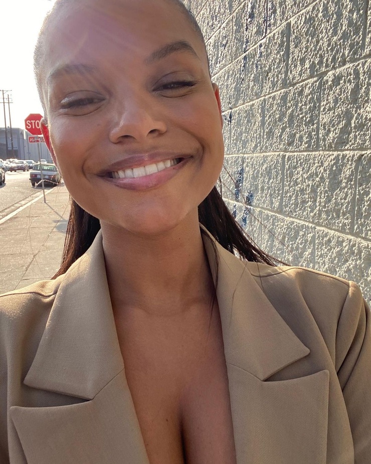 Leslie Sidora