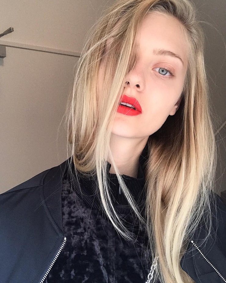 Nastya Kusakina Nastya Kusakina