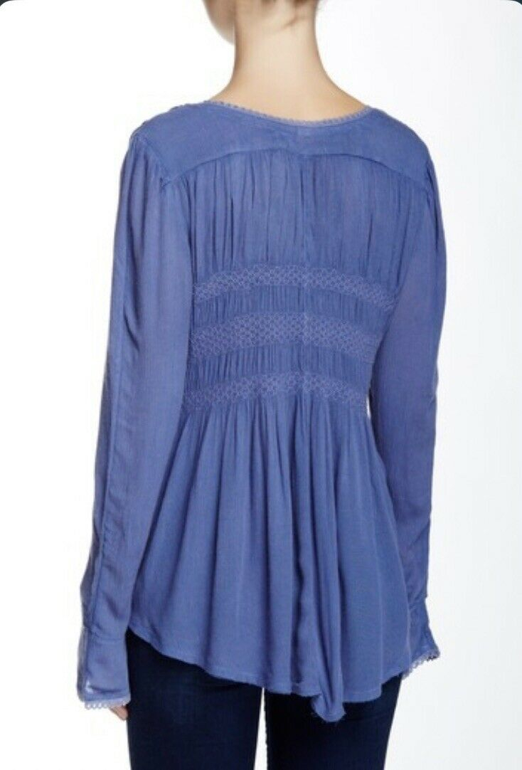 Free People Boho Blue Bird Smocked Tunic Size Large Blue Wash Indigo OB416324