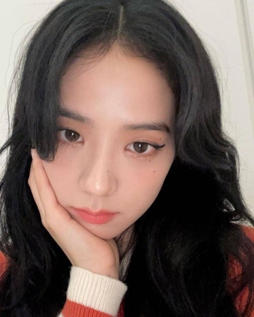 Picture of Kim Jisoo