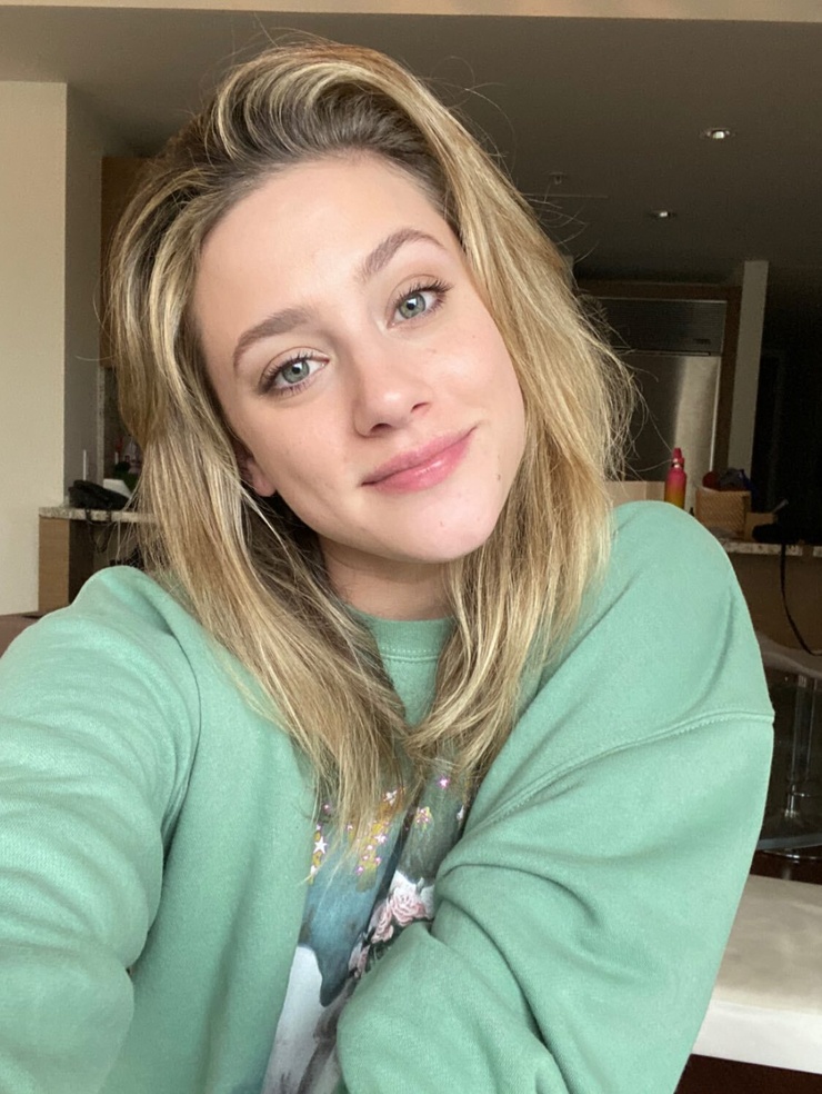 Lili Reinhart
