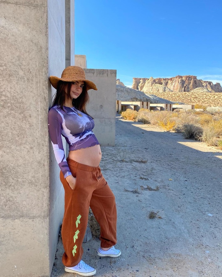 Emily Ratajkowski