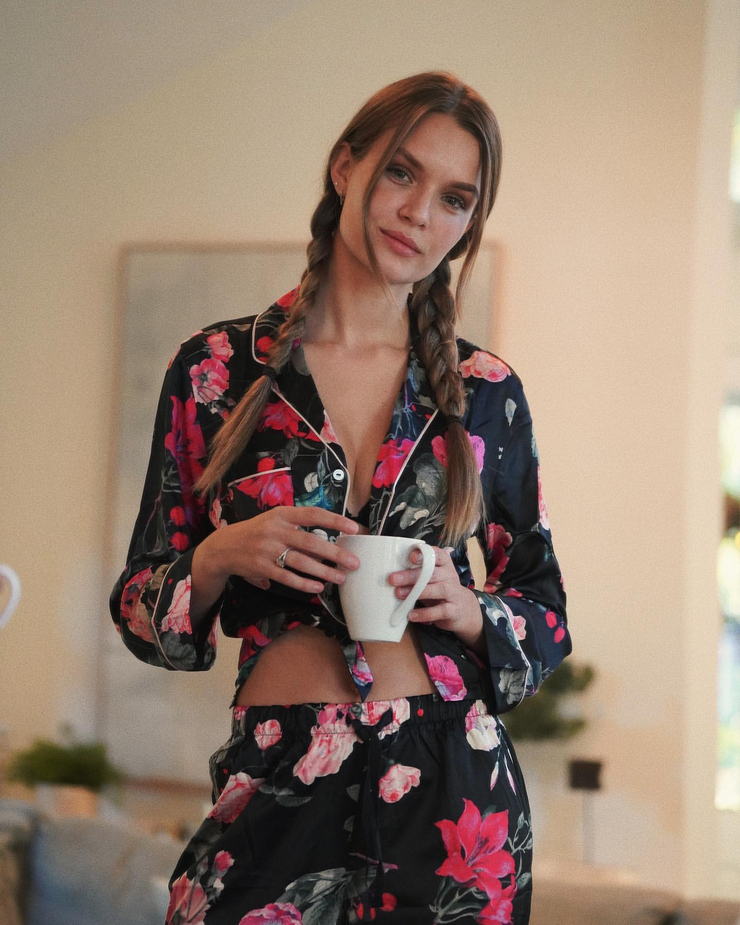 Josephine Skriver Josephine Skriver