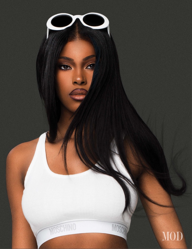 Diamond White picture
