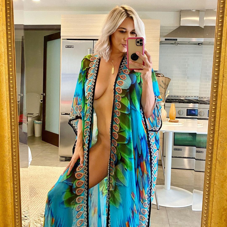 Lauren Compton Lauren Compton