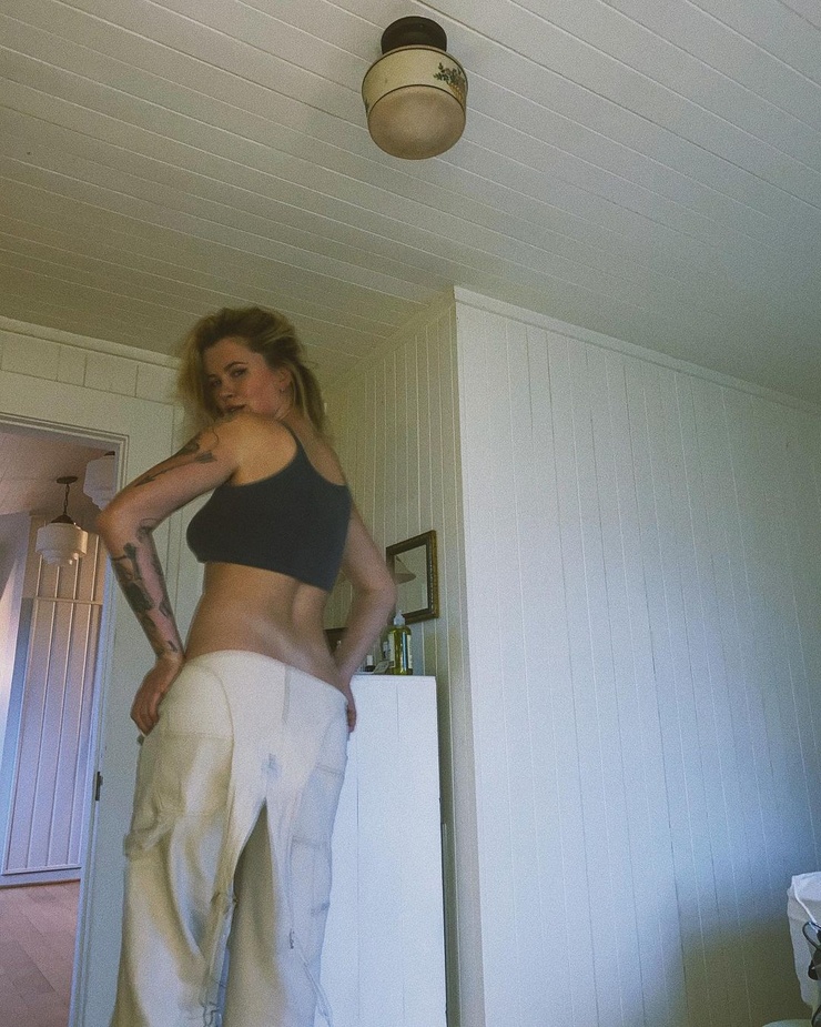 Ireland Baldwin