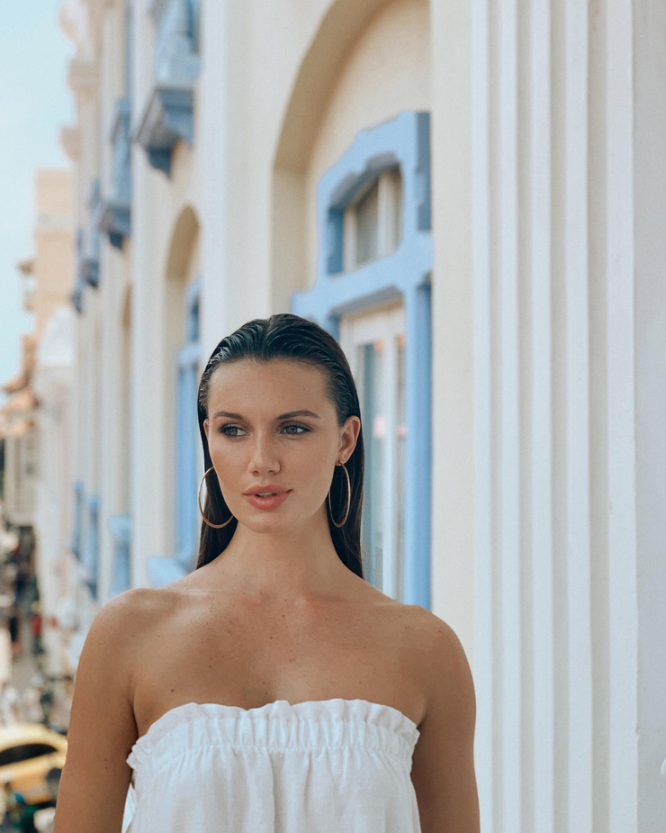 Hailey Outland