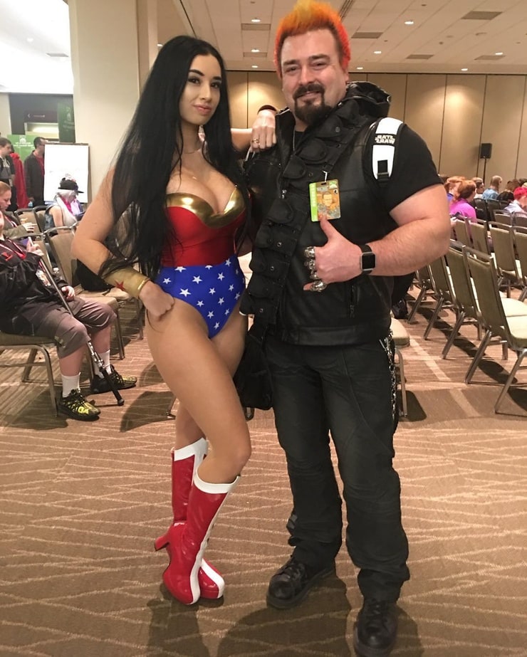 Paris Roxanne Wonder Woman Cosplay.