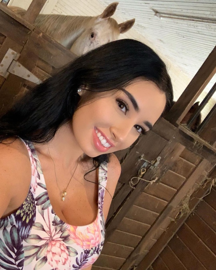 Picture of Paris Dylan