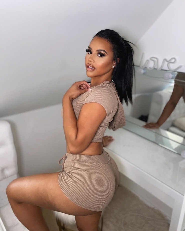 Lateysha Grace Lateysha Grace