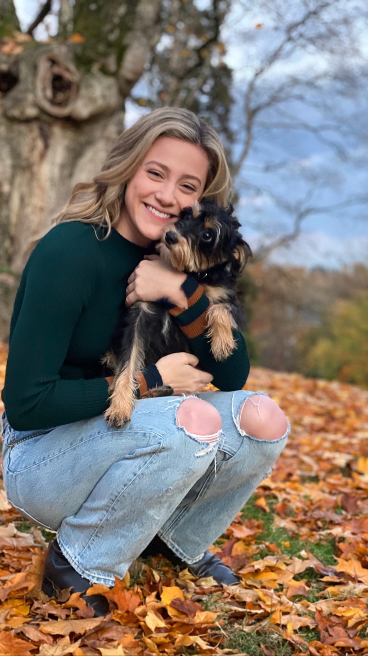 Lili Reinhart