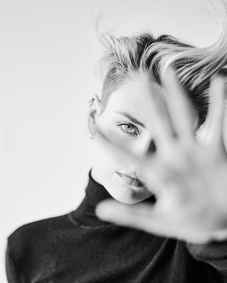 Wallis Day Wallis Day