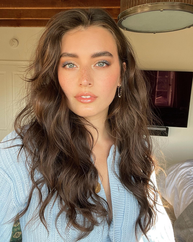 Jessica Clements Jessica Clements