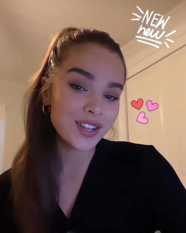Hailee Steinfeld