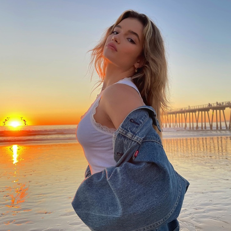 alexis jayde burnett