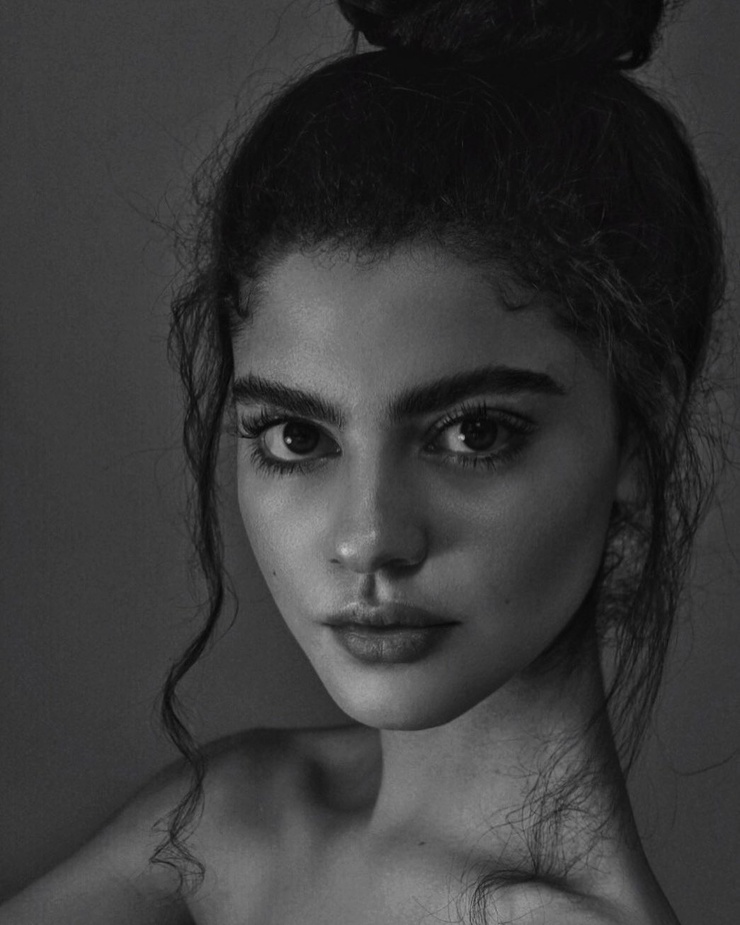 Mellany Barros