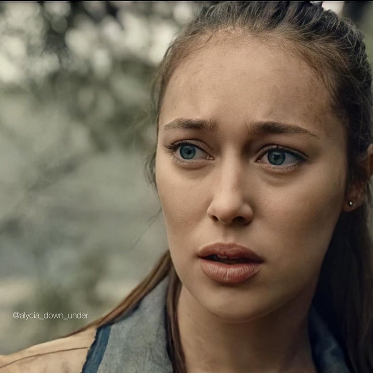 Picture of Alycia Debnam Carey