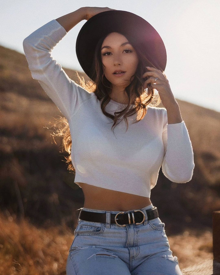 Picture of Cailey Lonnie(04)