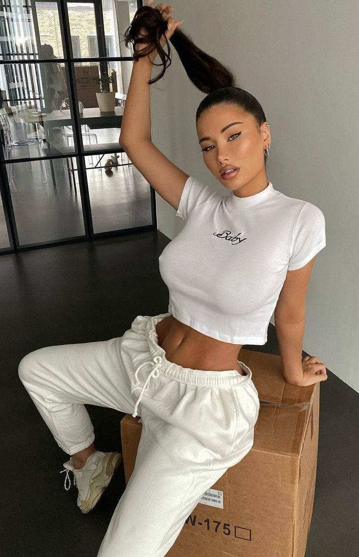 Adèle Grisoni picture