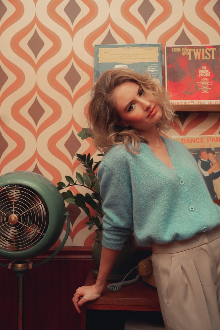 Caitlin Thompson image