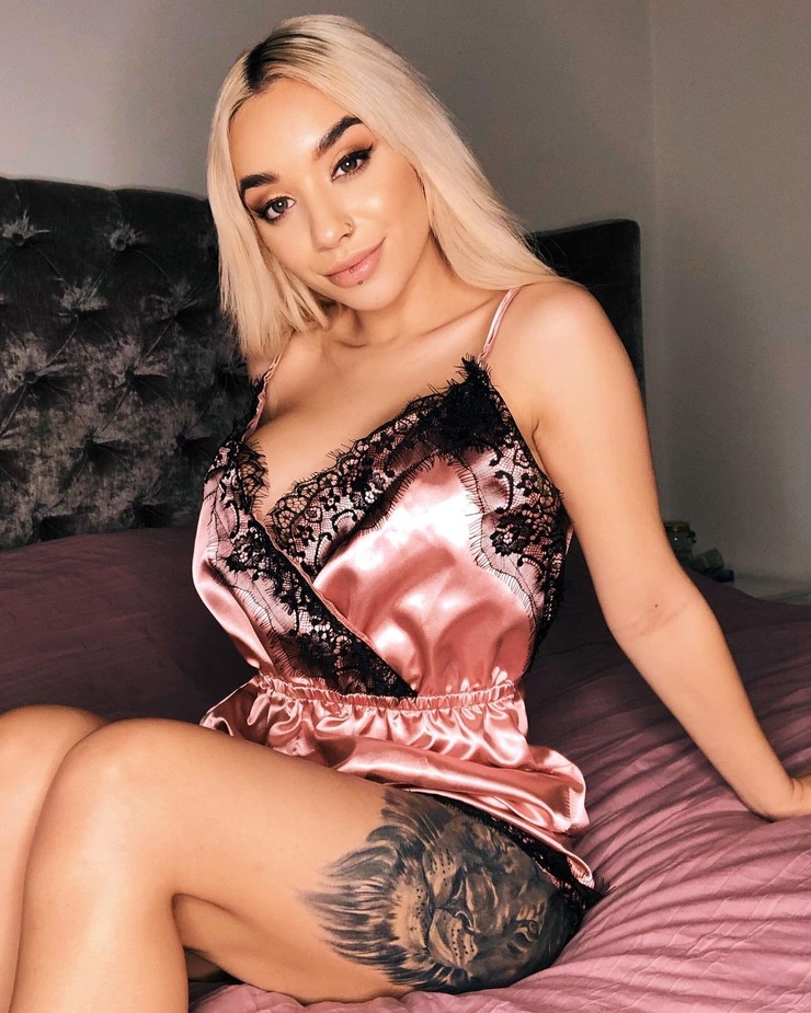 Ella Baig Ella Baig