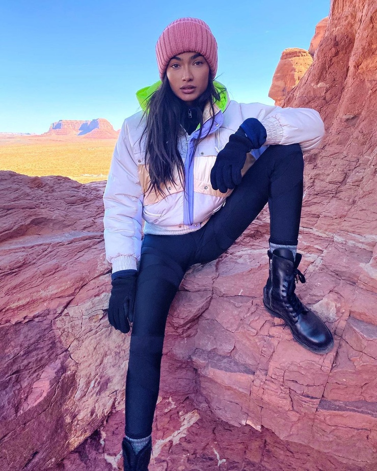Kelly Gale Kelly Gale