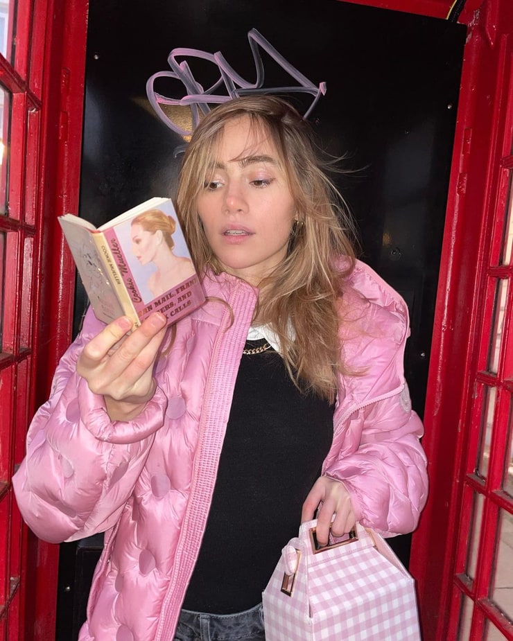 Suki Waterhouse