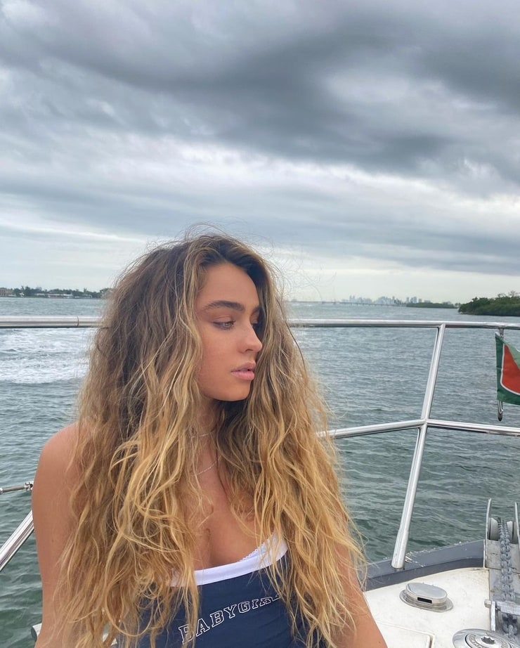 Sommer Ray image