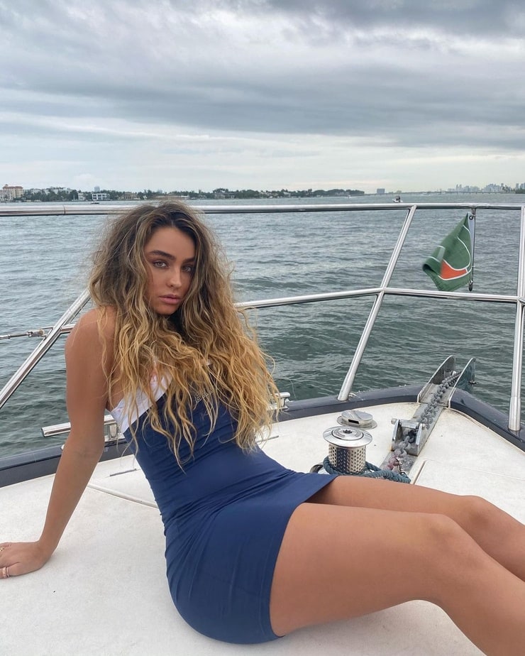 Sommer Ray