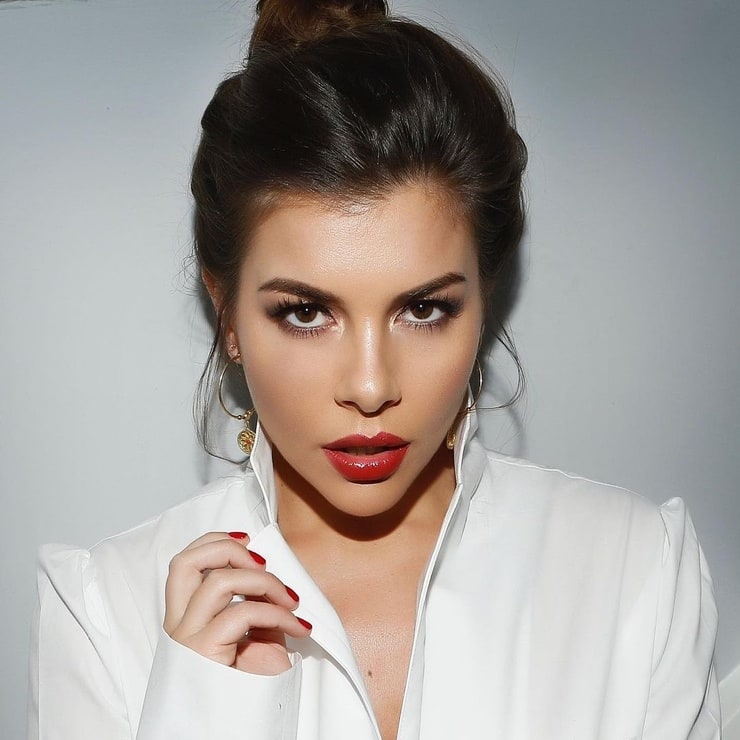 Imogen Thomas Imogen Thomas
