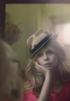 Clémence Poésy