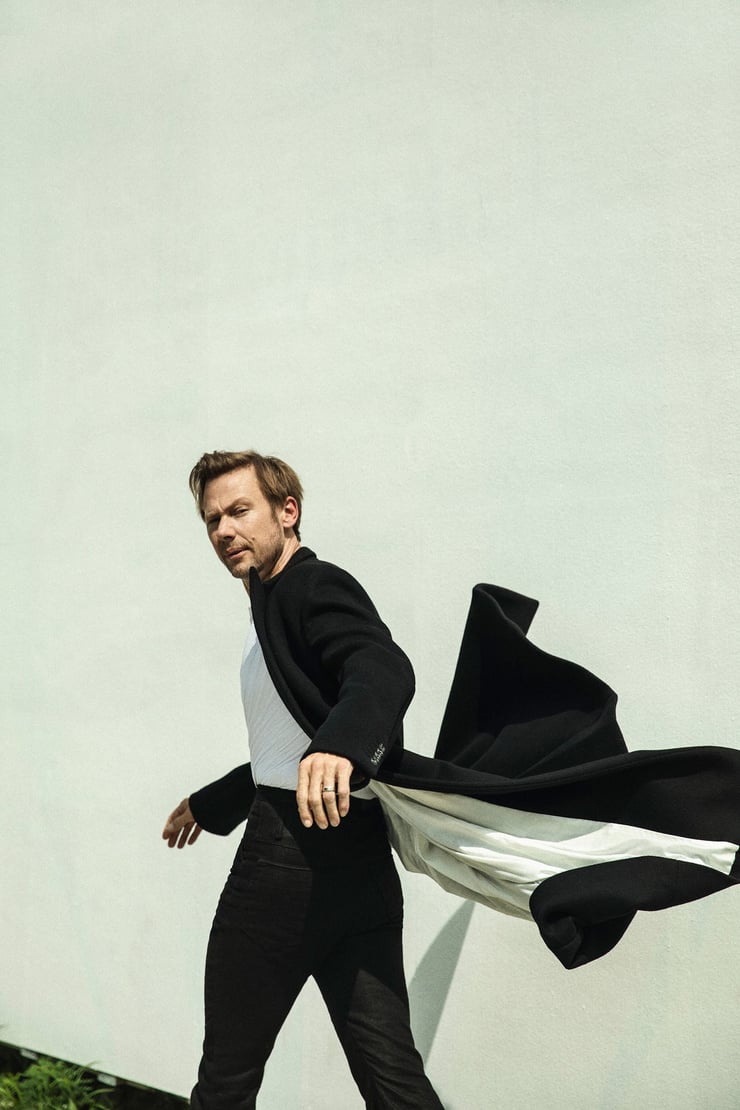 Next photo of Jimmi Simpson