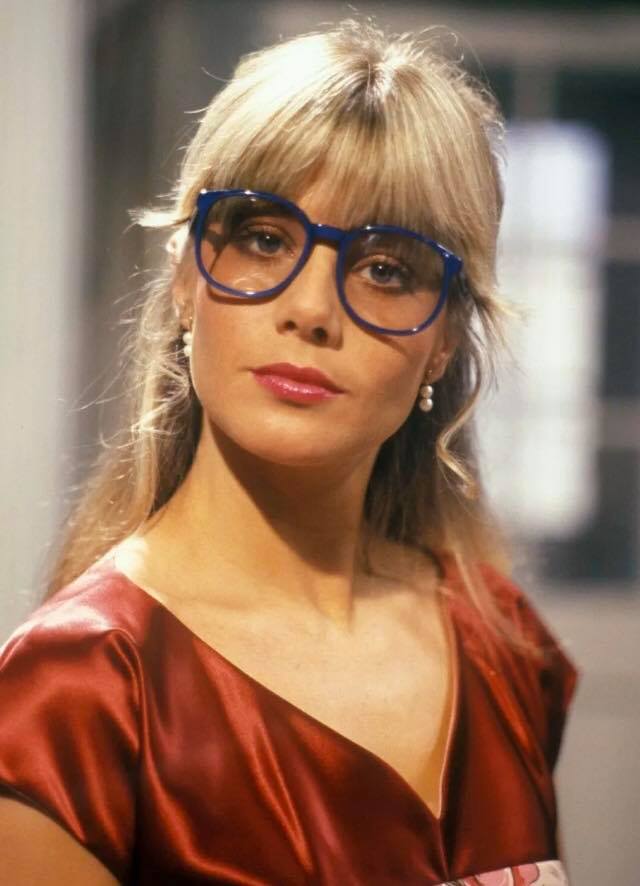 Glynis Barber