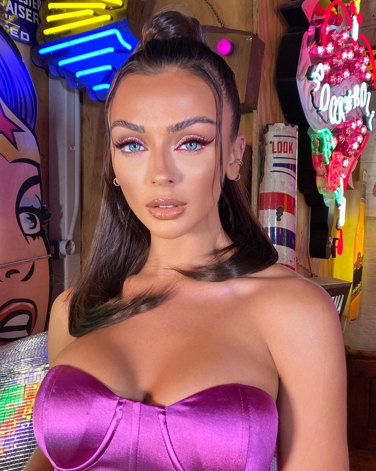 Kady McDermott Kady McDermott