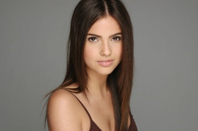 Shelley Hennig Shelley Hennig