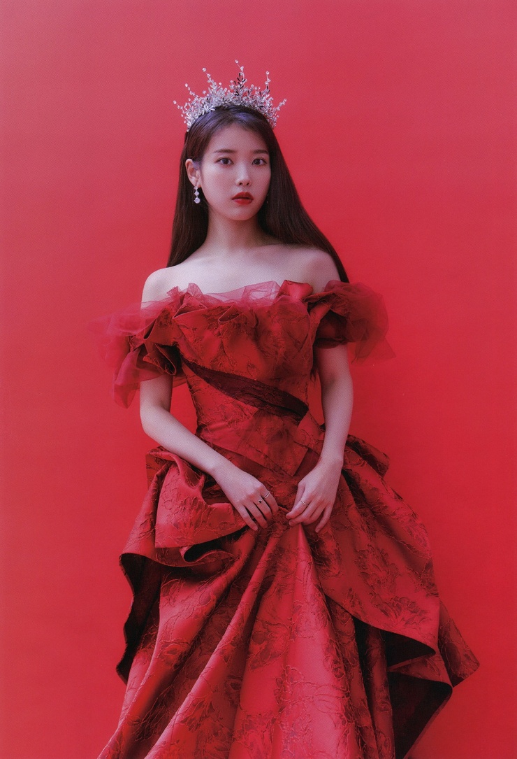 IU