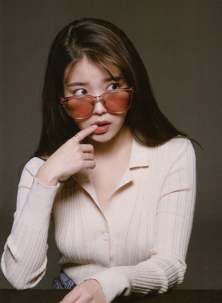 IU IU