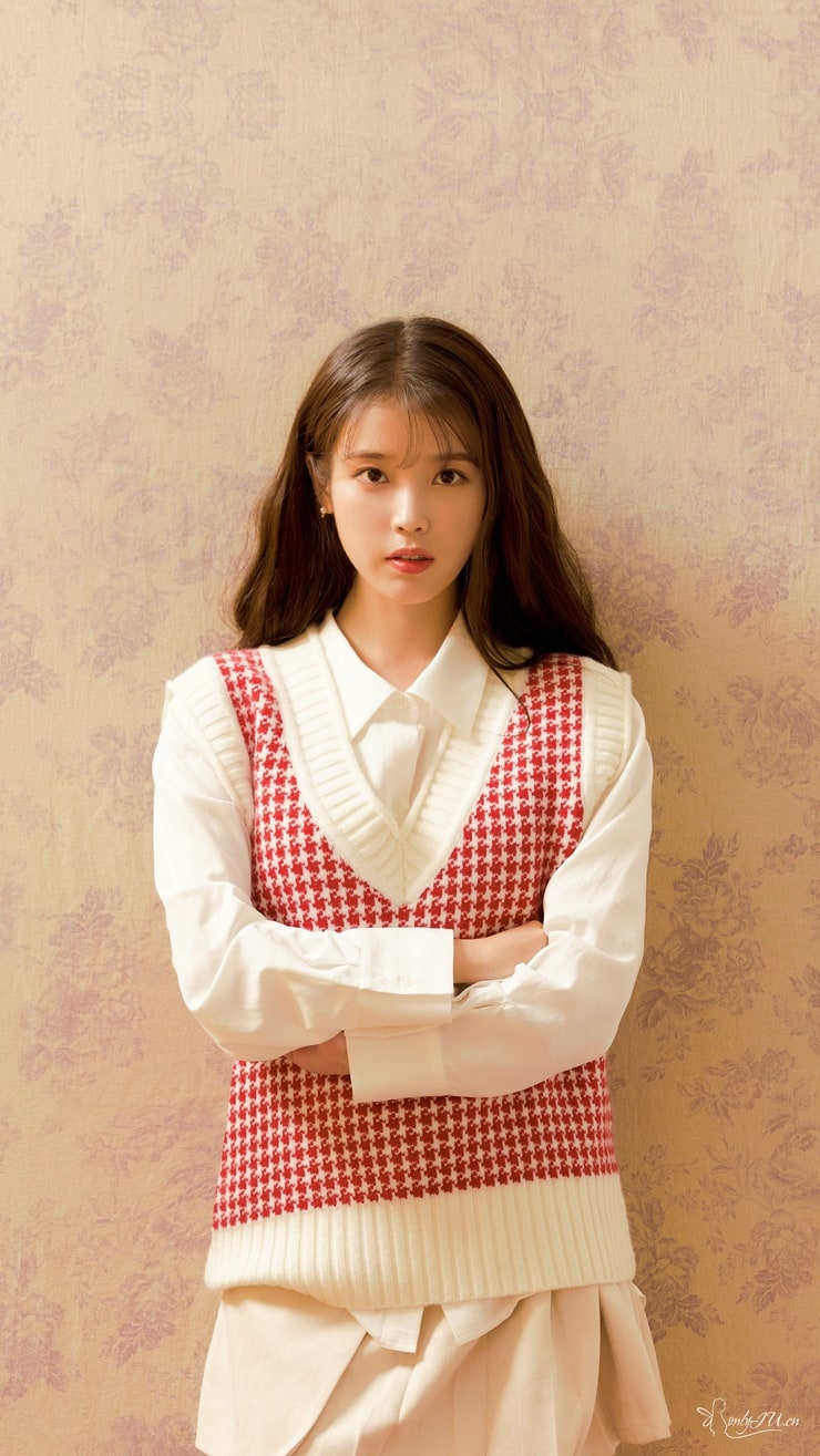 IU